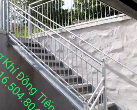 Cầu thang sắt 